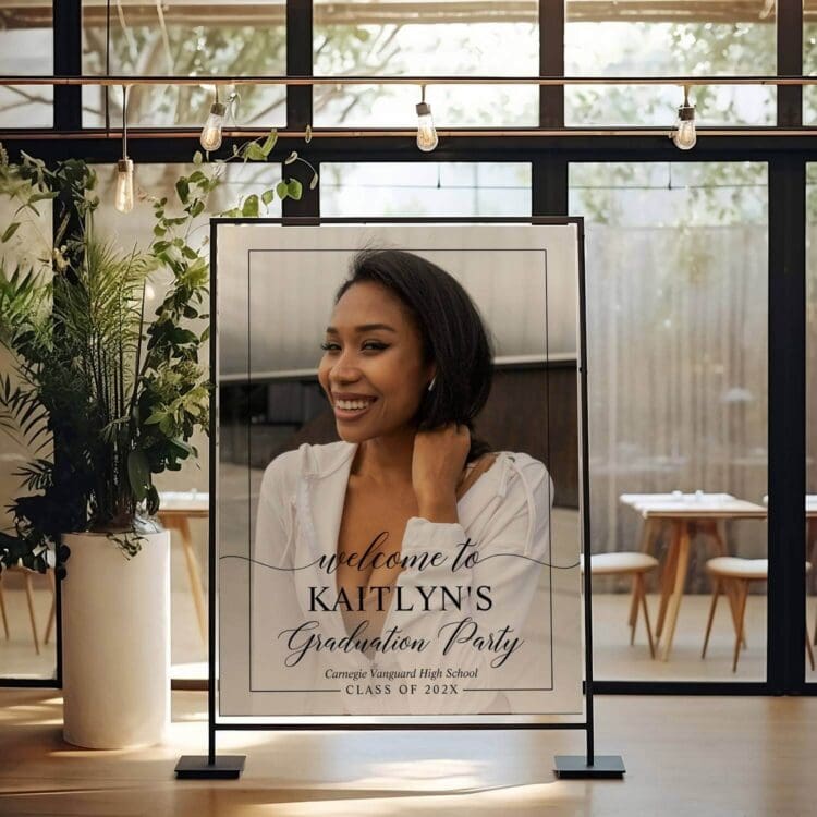 minimalist graduation welcome sign