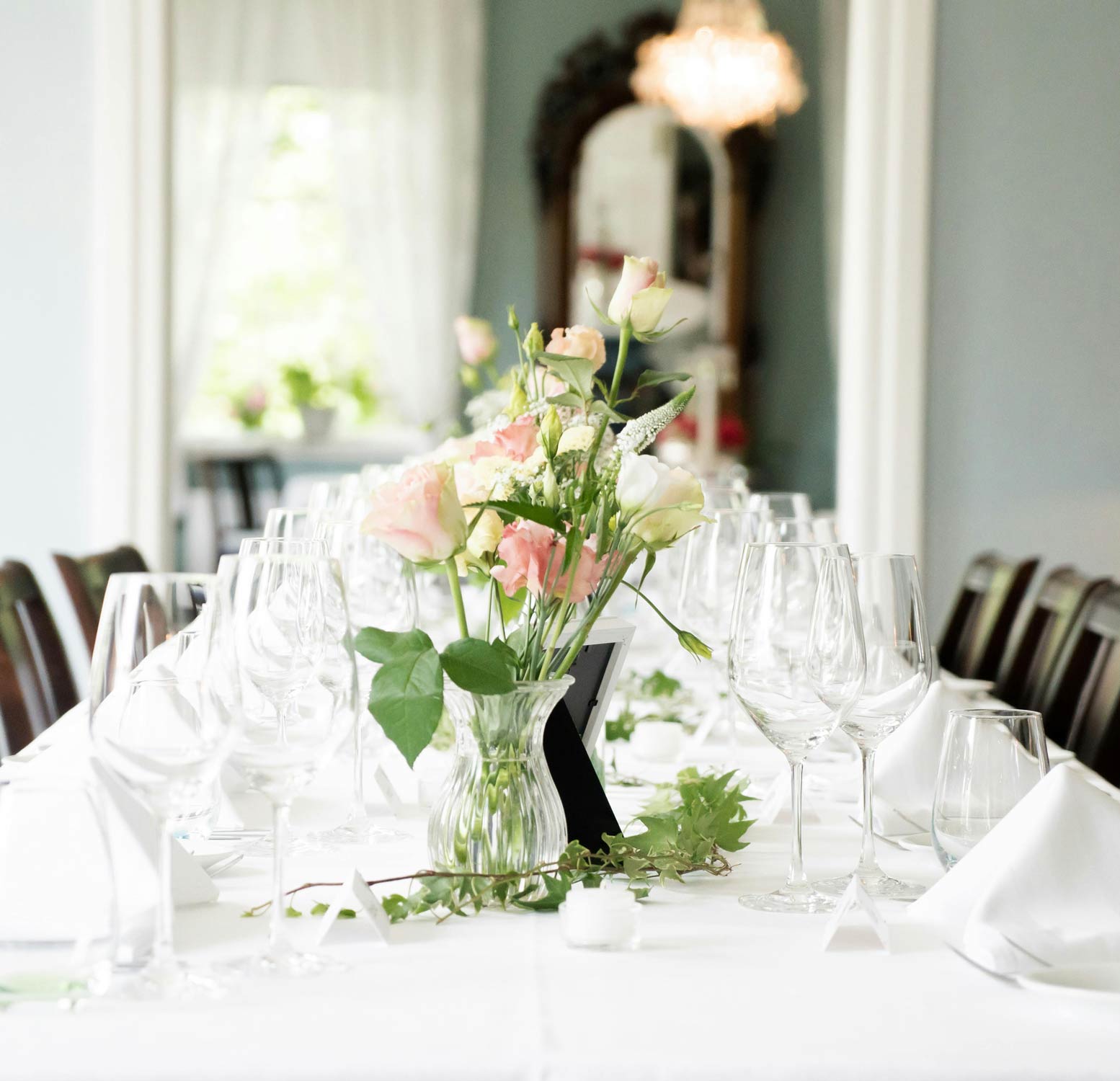 minimalist party